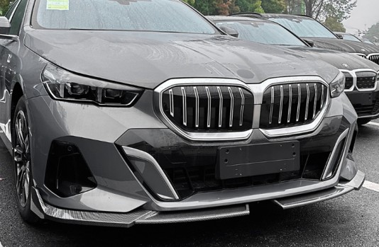 ลิ้นหน้า G60 กันชน M Sport ดำเงา