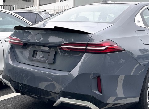 สปอยเลอร์ G60 ทรง M4 ดำเงา