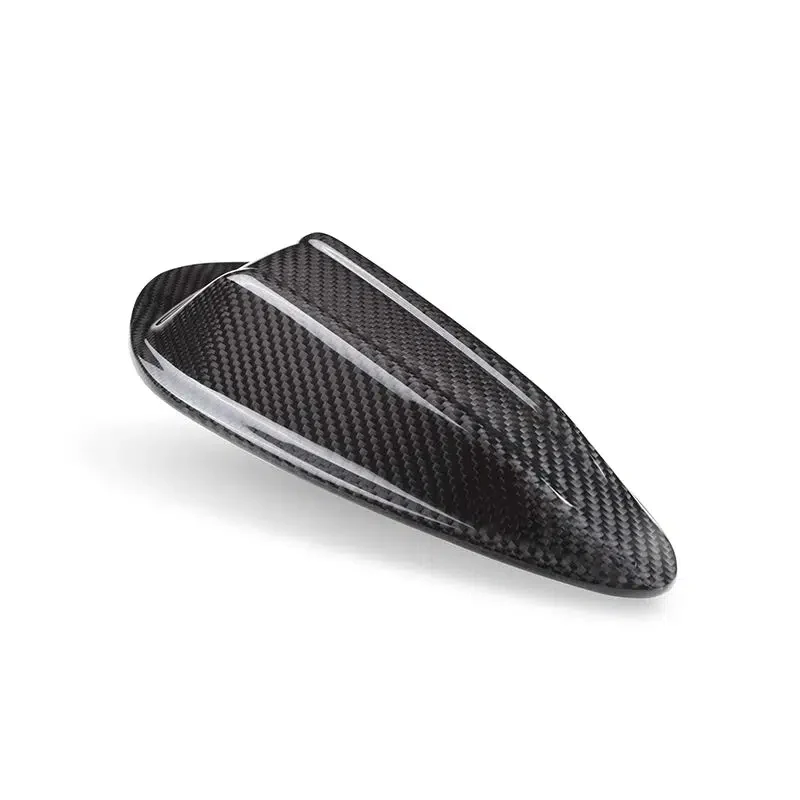 ครีบฉลาม dry carbon prepreg แท้ G20 LCI