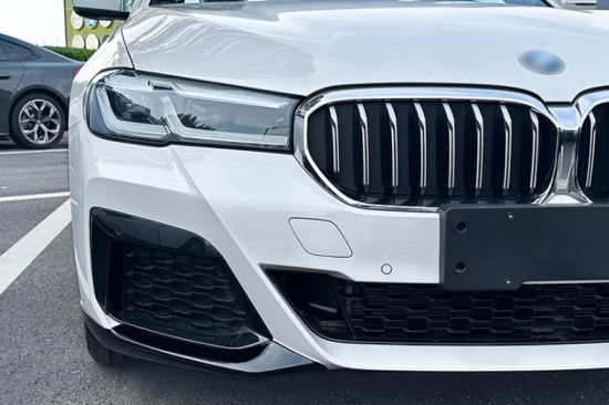ลิ้นหน้า G30 LCI คู่ข้าง สำหรับกันชน M Sport สีดำเงา