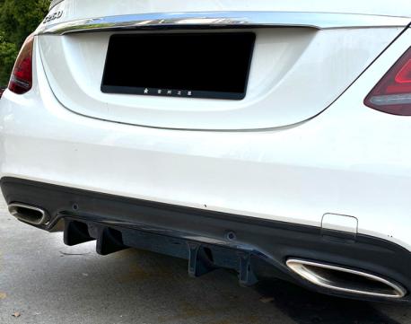 ดิฟฟิวเซอร์ท้าย W205 Facelift สำหรับกันชน AMG ดำเงา