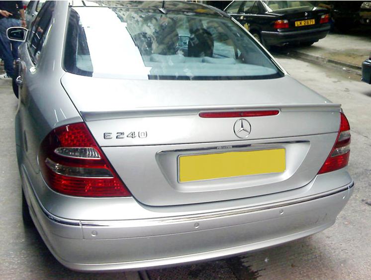 สปอยเลอร์ E-Class W211 ทรง AMG สีดำเงา
